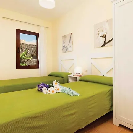 Sleeps 6 Pool Wifi Villa